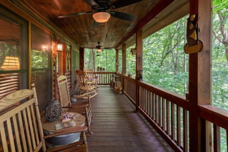 הוילה בלו רידג' Mountain Spirit Cabin - Fireplace And Hot Tub מראה חיצוני תמונה
