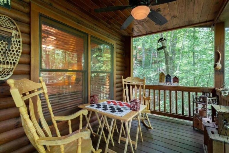 הוילה בלו רידג' Mountain Spirit Cabin - Fireplace And Hot Tub מראה חיצוני תמונה