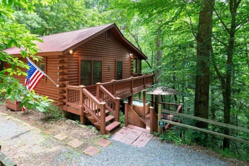 הוילה בלו רידג' Mountain Spirit Cabin - Fireplace And Hot Tub מראה חיצוני תמונה