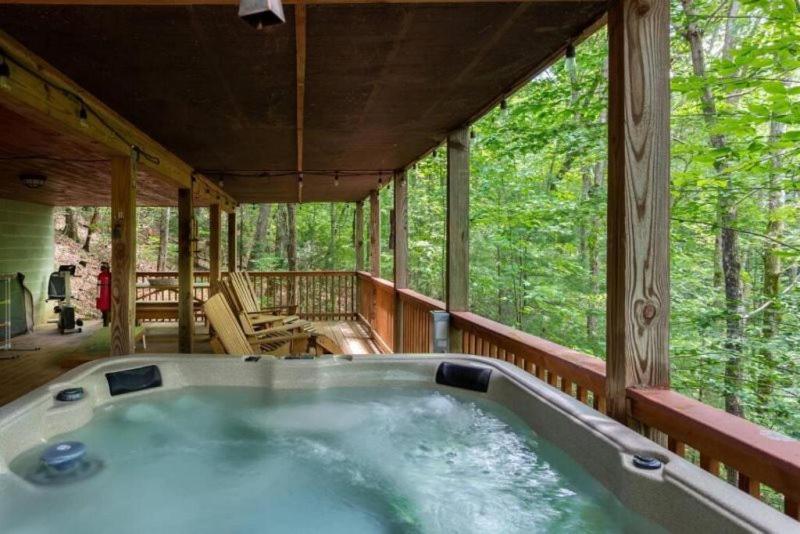 הוילה בלו רידג' Mountain Spirit Cabin - Fireplace And Hot Tub מראה חיצוני תמונה